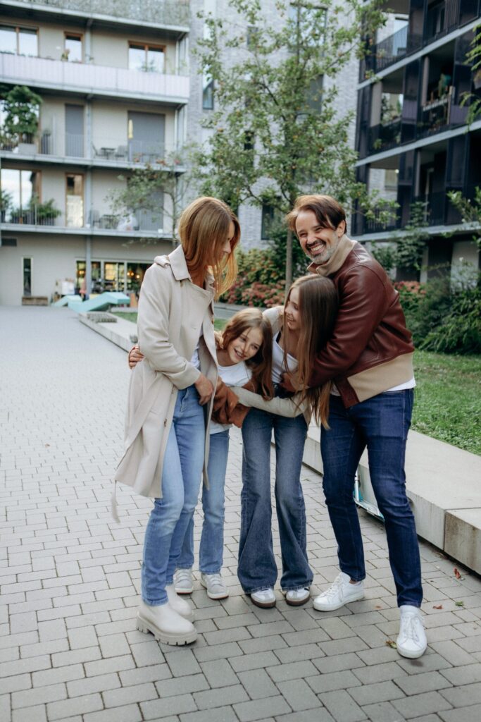 Daniele & Daniel mit Kids