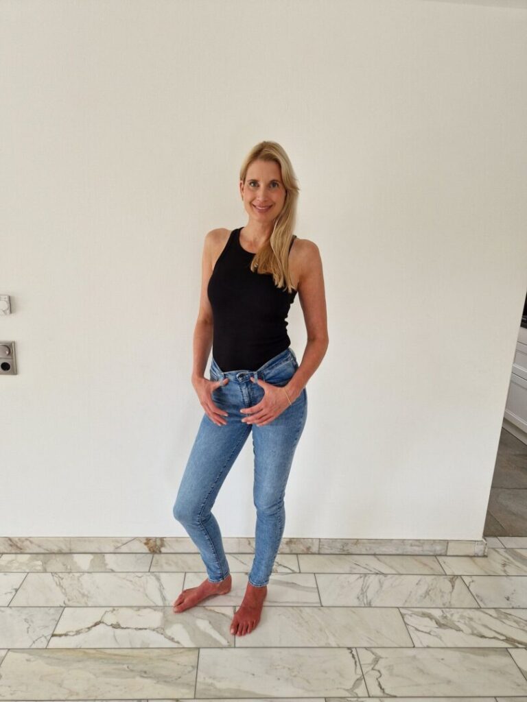 Stephanie Mur.