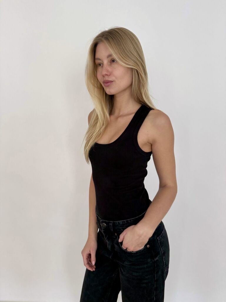 Alisa Win.