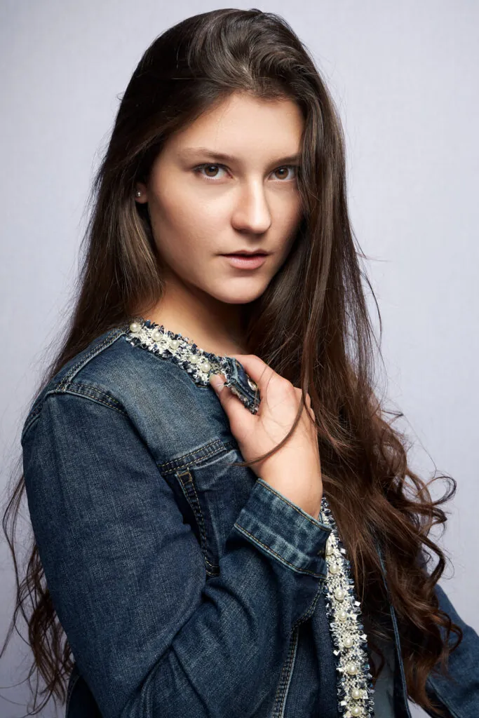 Janina Gi.