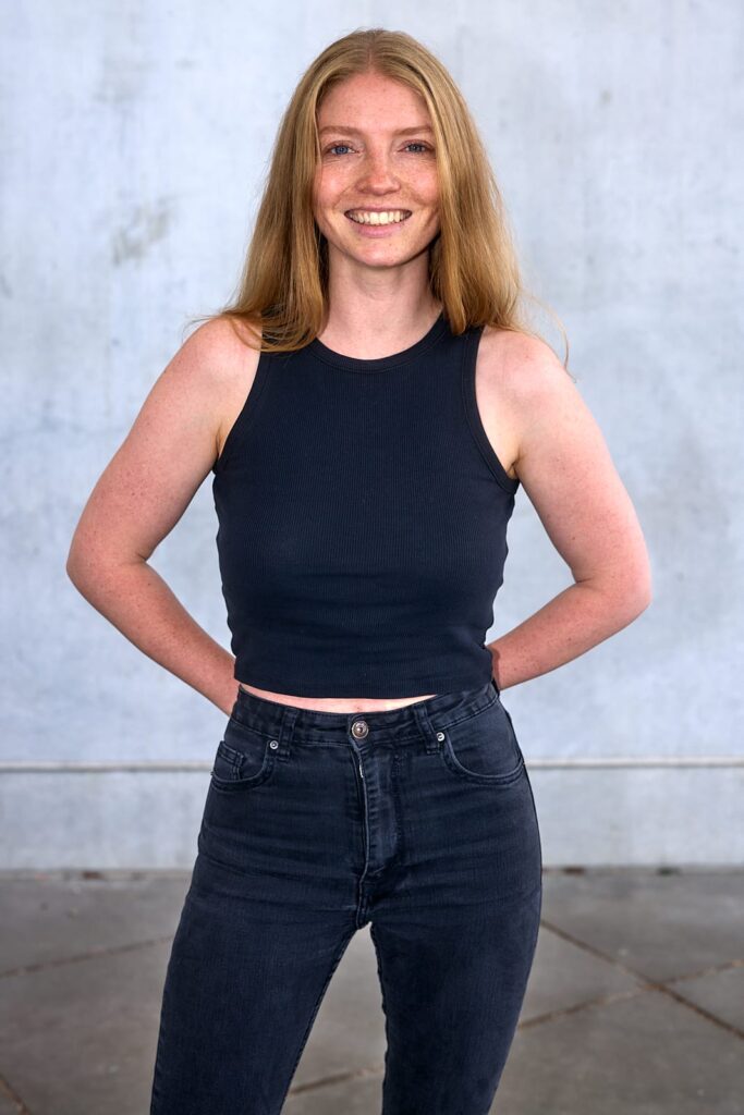 Laura Ri.