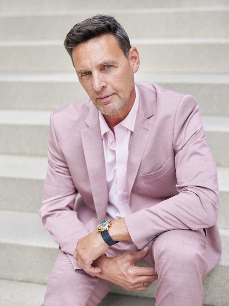 Ralf M.